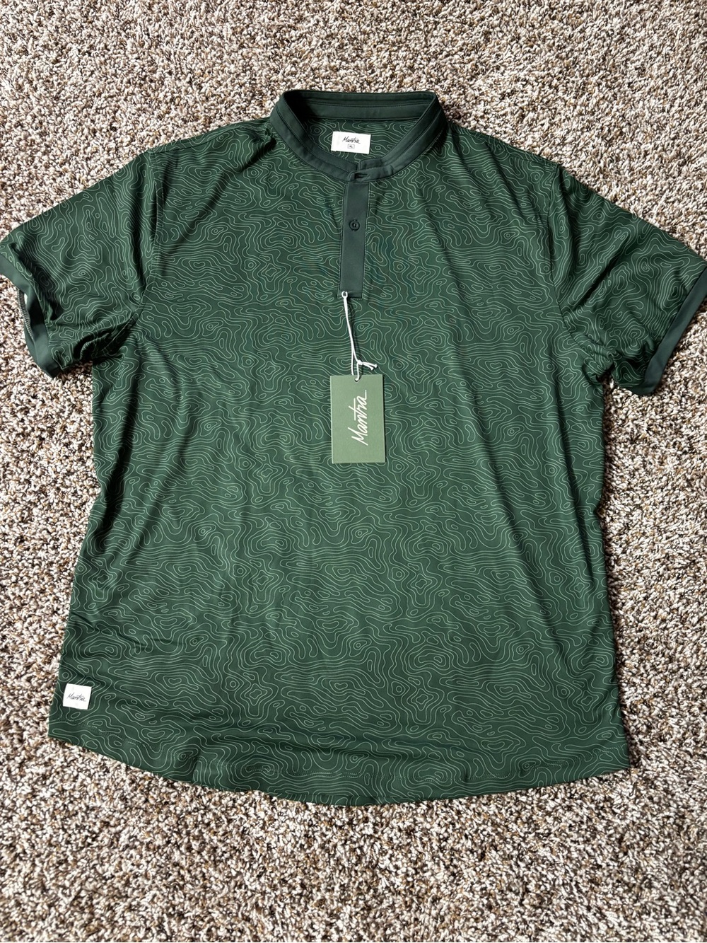 Mantra Men’s Forest Green Short-Sleeve Polo with Subtle Topographic Print